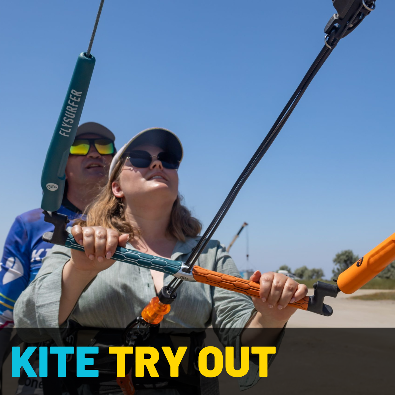 This introductory session familiarizes you with the kite parts and the environment, starting with a beach fly using a soft kite